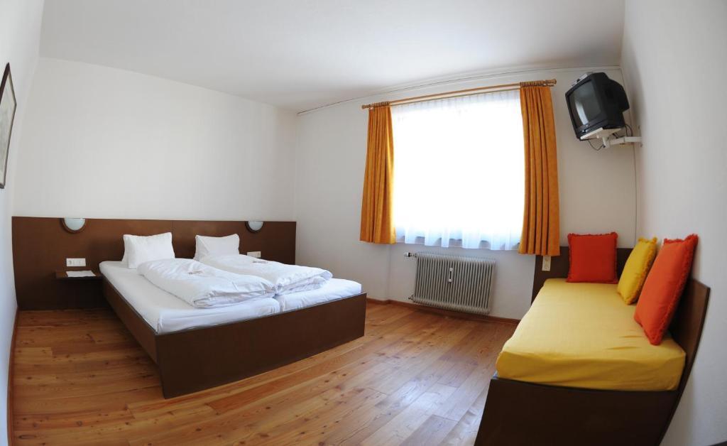 Gaestehaus Obwexer Matrei in Osttirol Room photo